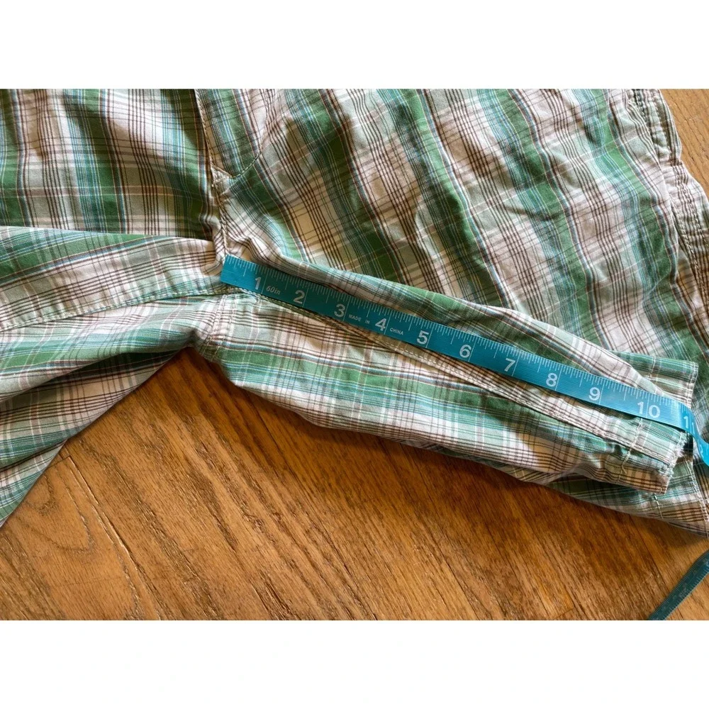 Y2K Cargo Express Mens Green White Plaid Cotton Flat Front Casual Shorts Size 31